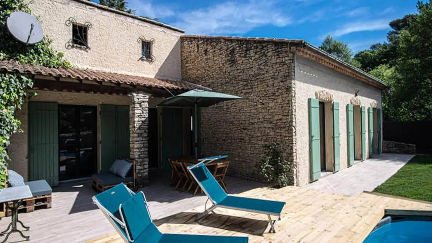 Gîte pour 7 personnes, avec Terrasse ainsi que Jardin et Piscine à Fontaine-de-Vaucluse - 4
