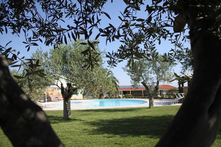 Albergo a gestione familiare per 4 persone, con piscina e panorama nonché terrazza e giardino - 1
