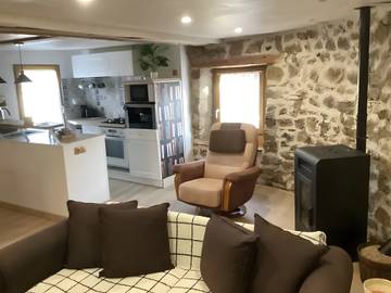 Vacation Rental for 4 Guests in Saint-Romain (Puy-de-Dôme), Livradois-Forez Regional Nature Park, Picture 2