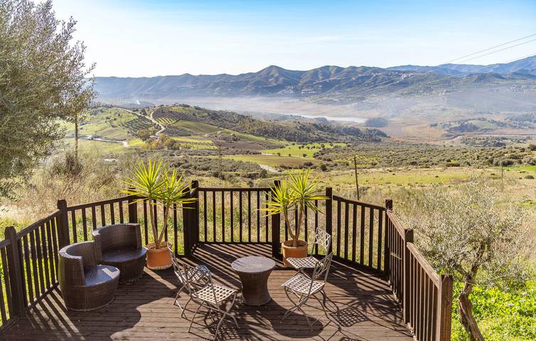 Riverside Retreat with Pool & Terrace in Periana, Cordillera Penibética