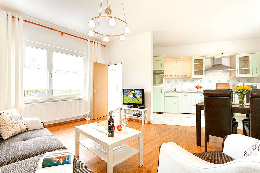 Cały apartament wypoczynkowy, Fewo Weihs, Eg rechts in Zingst, Fischland - Darß - Zingst