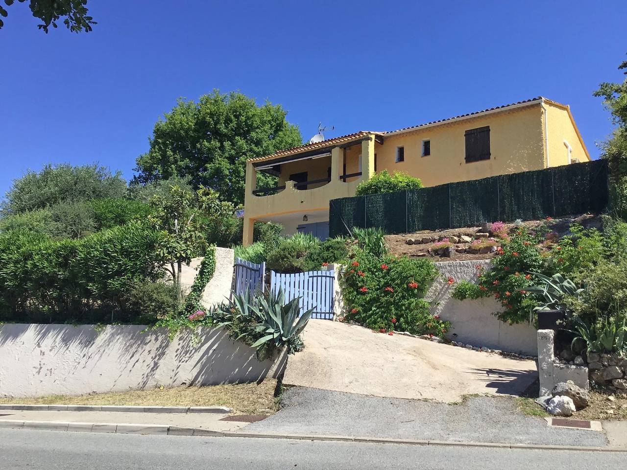 Villa with private pool 5 min walk from village in Bagnols-en-Forêt, Mediterranean Coast (France)