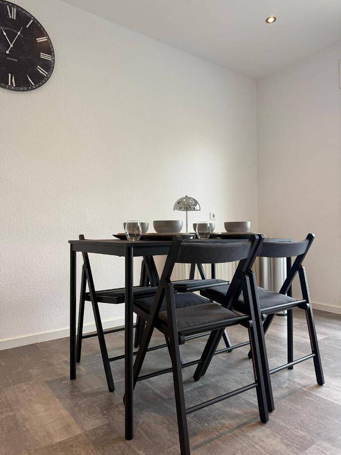 Appartement entier, Neu eingerichtete Wohnung Apartment 75qm Boarding House Aachen Wuerselen in Würselen, Rhénanie