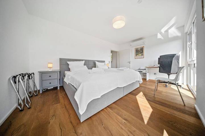 25 Min nach München Luxus-Villa 370 m² Wärmepumpe Aircon 5Sz 5Bz in Eching, Landkreis Freising