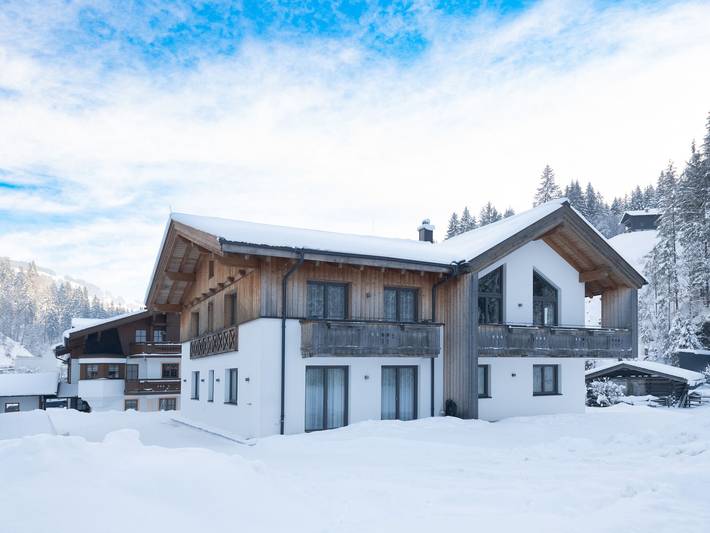 Ferienhaus für 10 Personen, mit Balkon und Terrasse sowie Sauna in Saalbach-Hinterglemm-Leogang