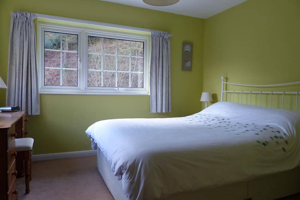 Tanglewood: idyllic two-bedroom cottage in Exmoor National Park in Porlock, Somerset