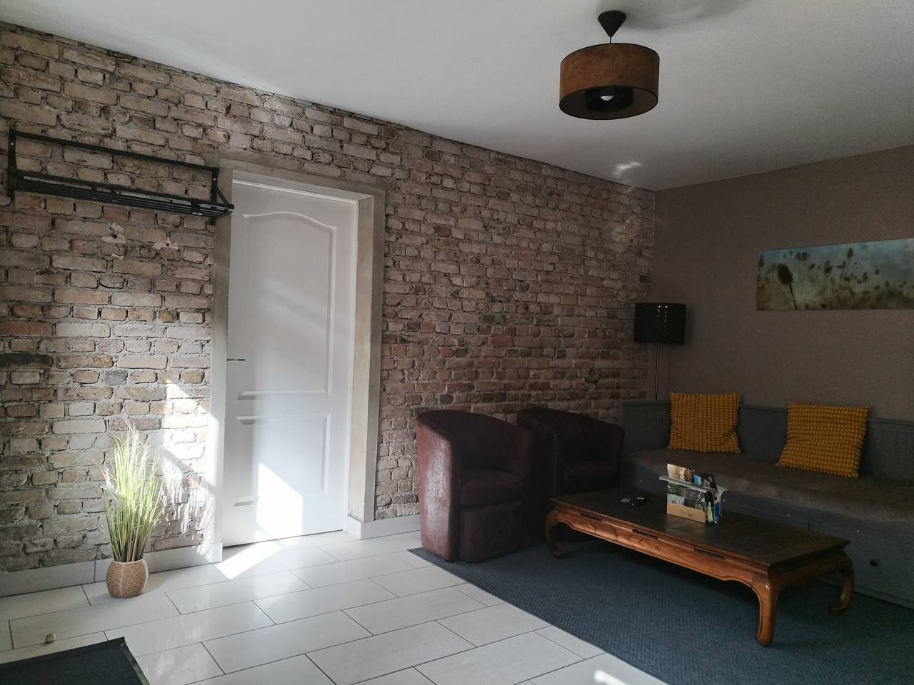 Gîte Hedoniste 1 im Erdgeschoss mit barrierefreiem Zugang in Herpy-l'Arlésienne, Ardennen