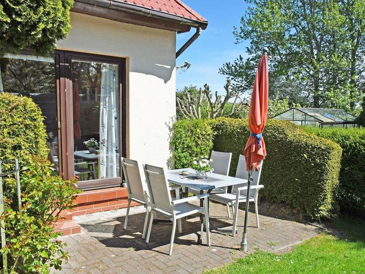 Ferienwohnung für 5 Personen, mit Terrasse und Garten sowie Seeblick am Selliner See