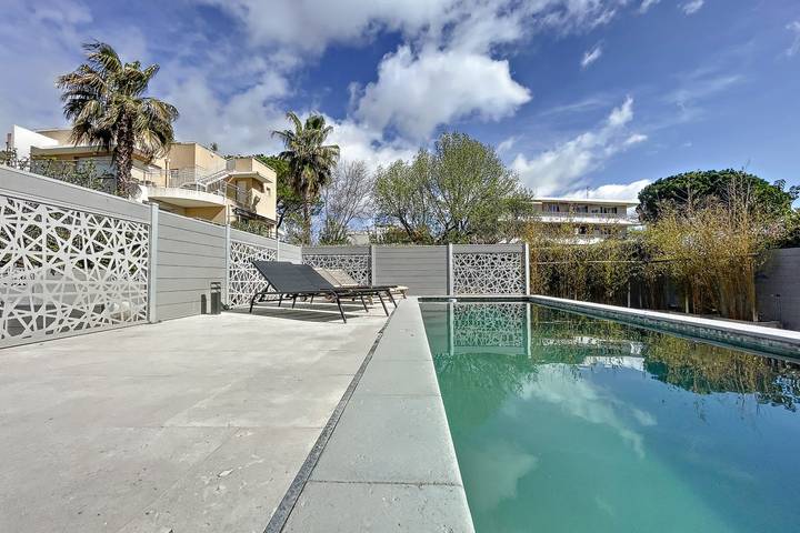 Location de vacances pour 8 personnes, avec terrasse ainsi que jardin et piscine dans Port de Cannes Marina - 4