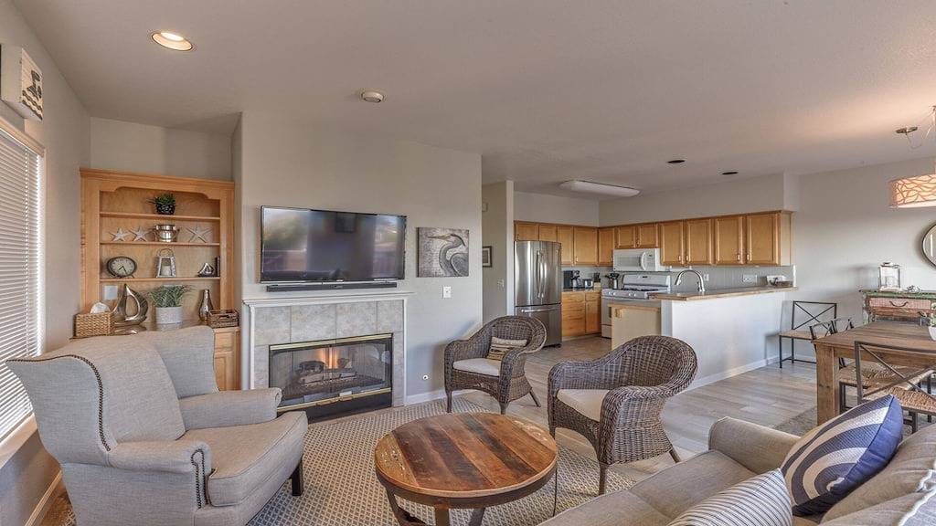 Ganze Wohnung, Stilvolle und aktualisierte Ocean View Condo in Cayucos, San Luis Obispo County