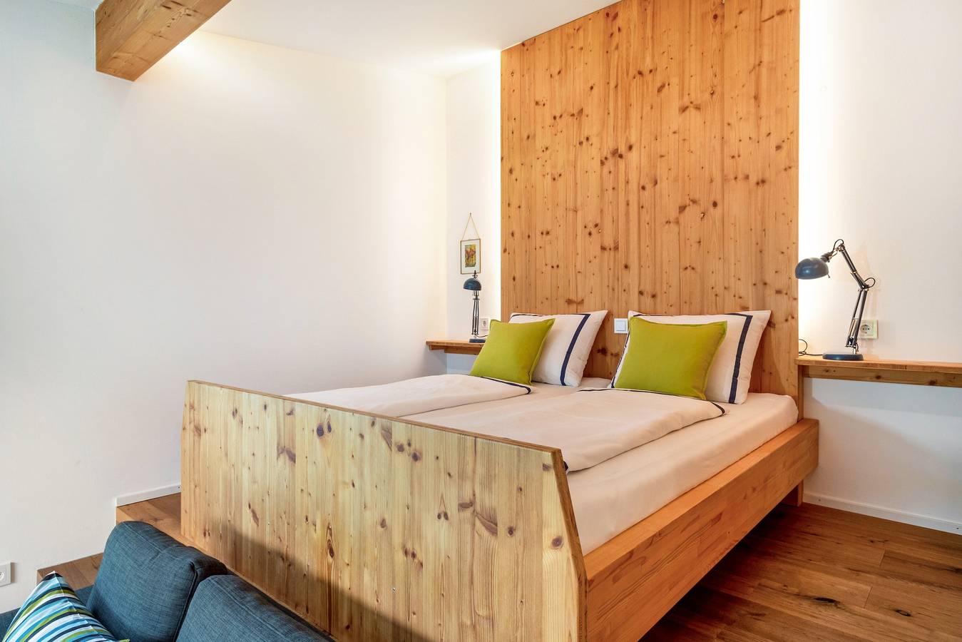Ganze Wohnung, Ferienwohnung 'Gartenglück' mit Privatterrasse, Gemeinschaftsgarten und Wi-Fi in Inzigkofen, Region Bodensee-Oberschwaben
