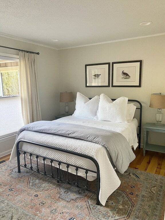 •Newly redecorated cozy cabin close to town• in Highlands (NC), Macon County