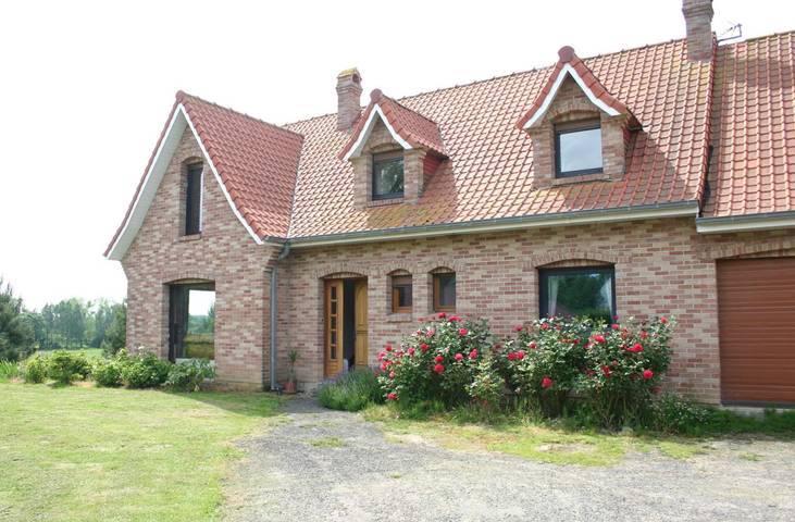 Gîte pour 8 personnes, avec Terrasse et Jardin dans Hardinghen