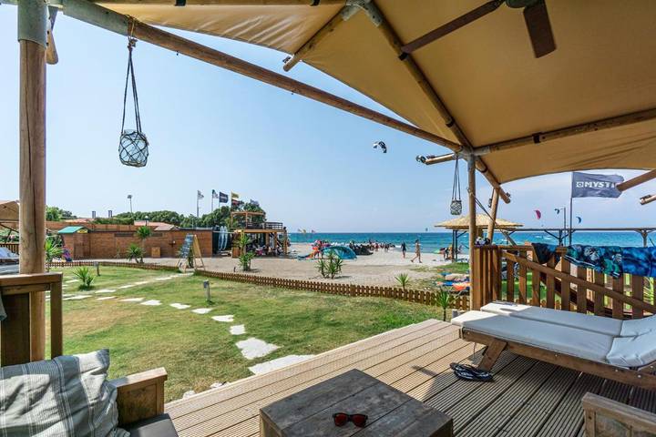 Gîte pour 3 personnes, avec Balcon et Terrasse ainsi que Jardin et Piscine