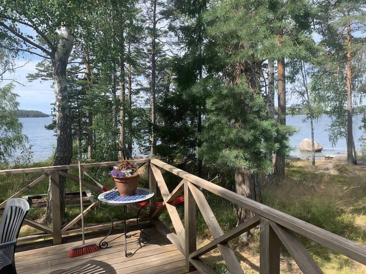 Here you live right on the beach! in Stockholms skärgård