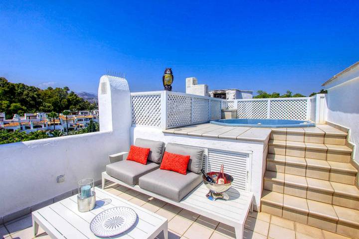 Ferienwohnung für 12 Personen, mit Garten und Whirlpool sowie Kinderpool in Marbella - 4