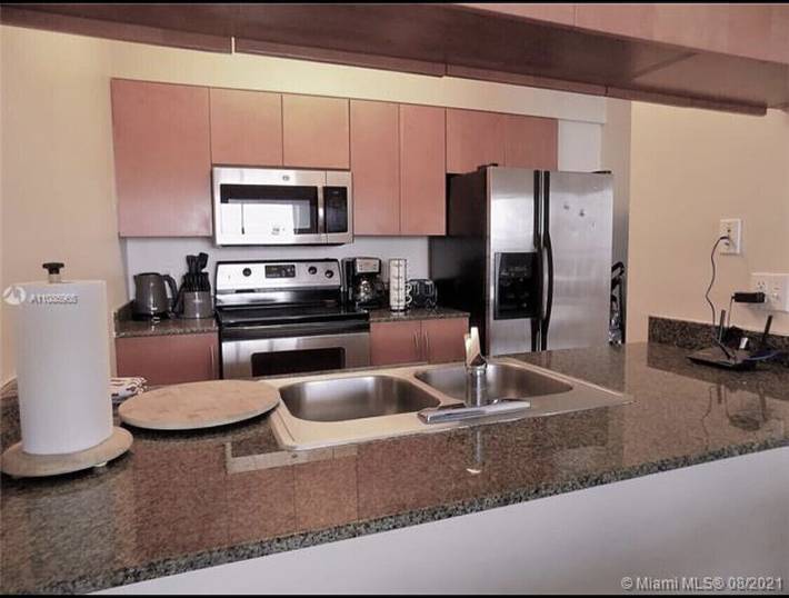 Holiday rental for 6 people, with hot tub and pool as well as balcony in Miami
