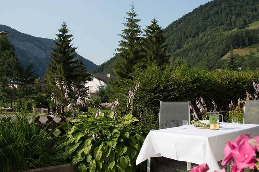 Geheel appartement, Doppelzimmer Weiss - Gästehaus Lässer in Mellau, Bregenzerwoud