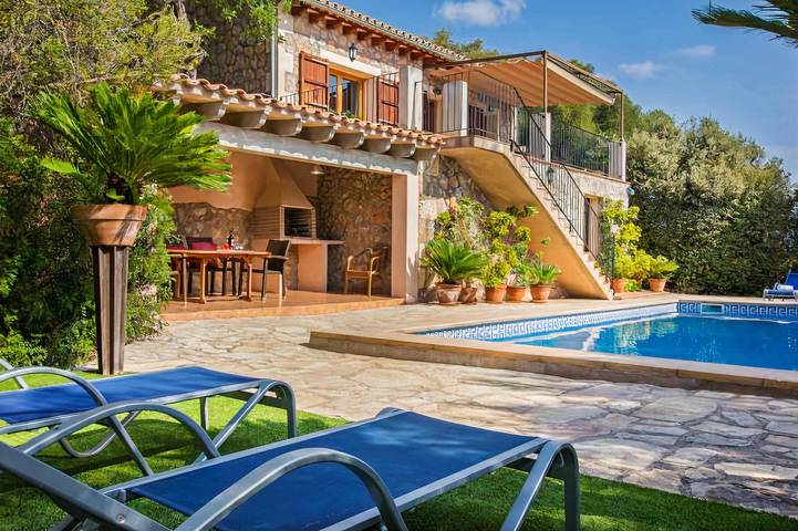 Finca Es Puchet | Pool & Panoramic Country Views in Búger, Interior de Mallorca