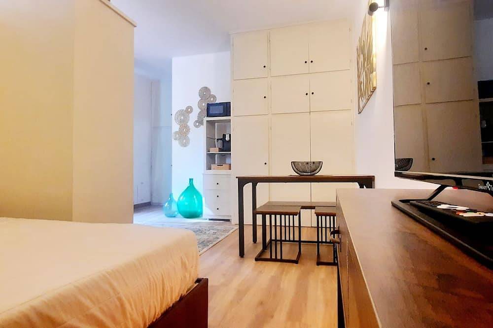 Apartamento entero, Charming 1-bedroom loft in delightful Imola with Wifi, Ac and private garden in Imola, Provincia de Bologna