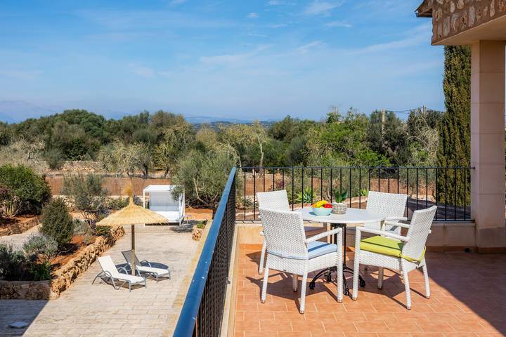 Apartamento inteiro, Apartamento 'S Hort Can Capità Familiar Terraza 4' perto do Mar com Piscina Partilhada & Wi-Fi in Ariany, Maiorca Centro