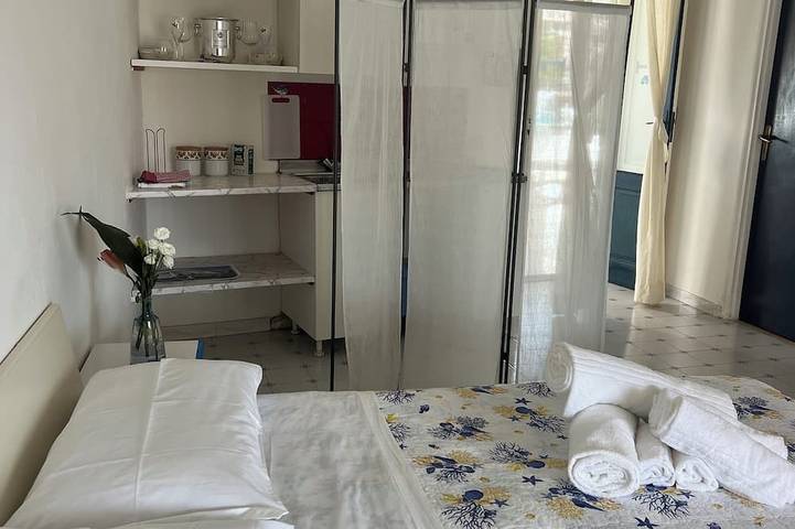Ganze Wohnung, Sydney House, Canneto, Lipari in Lipari