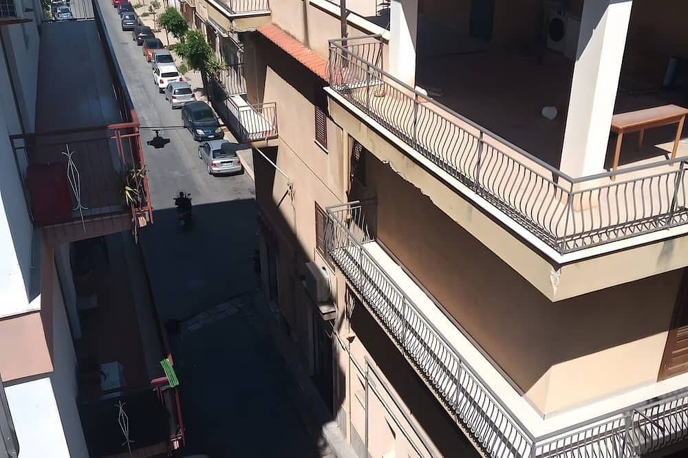 Apartamento entero, Apartamento 'Rosalbita' con balcón y aire acondicionado in Bagheria, Provincia de Palermo
