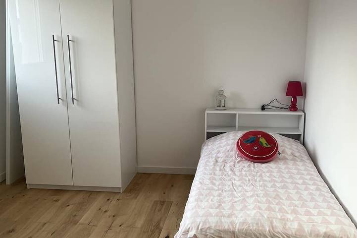 Location de vacances pour 8 personnes, avec terrasse et jardin à Bezannes - 4