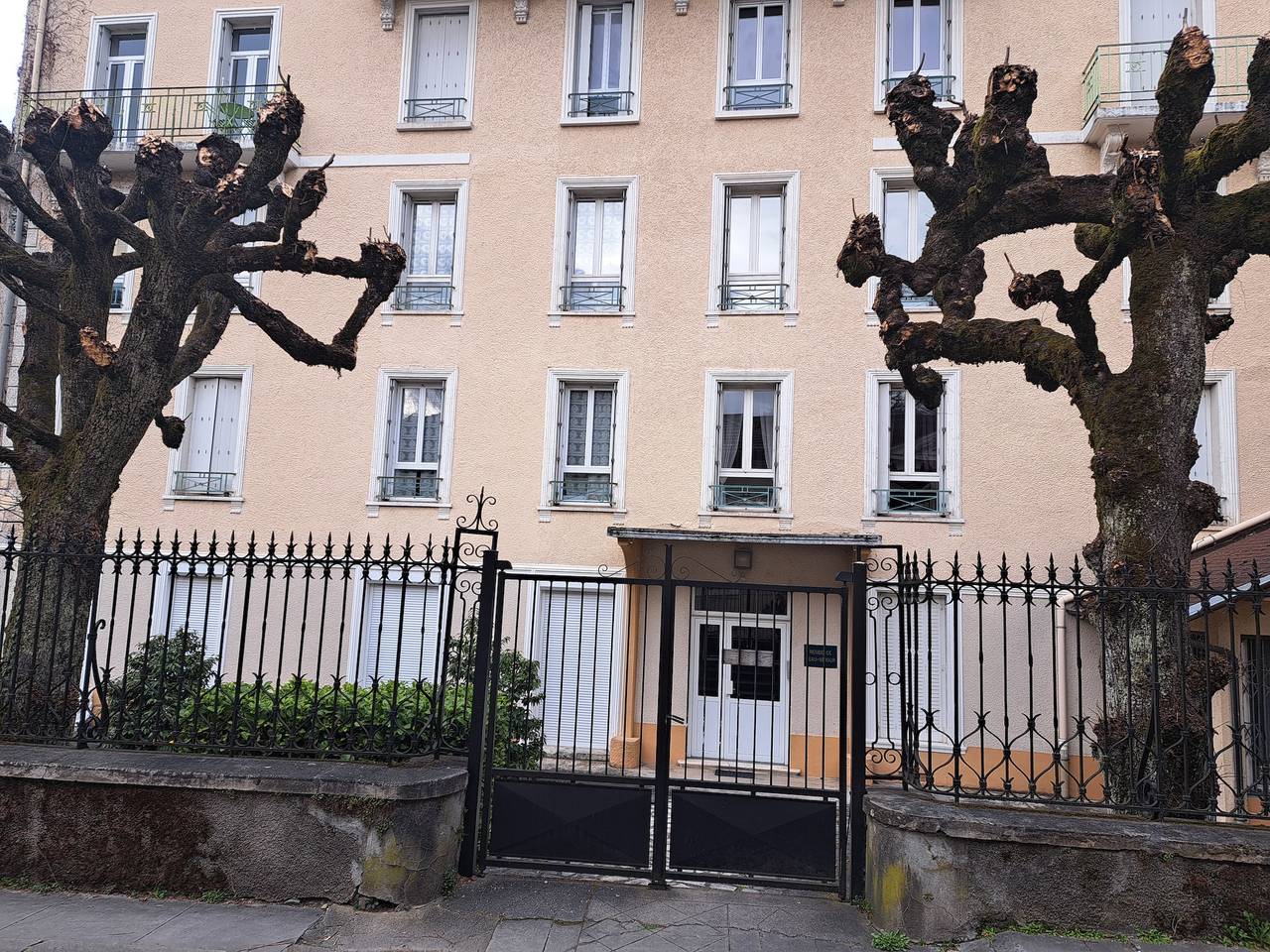 Ganzes Studio, Studio „Möbliert gegenüber den Thermen“ mit Wlan in Allevard, Isère
