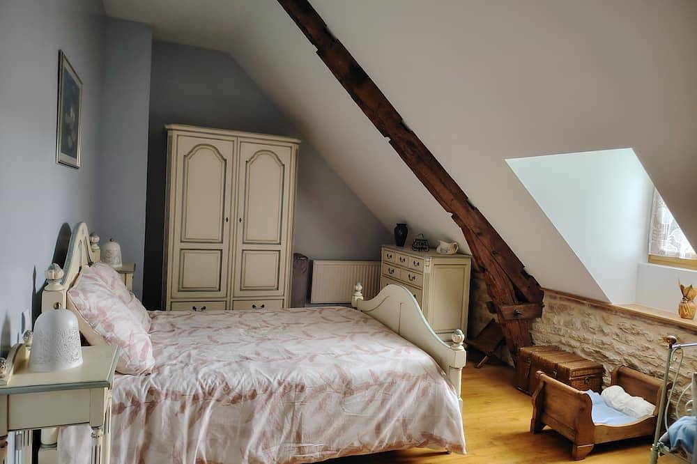 Demeure Lotoise de charme avec piscine in Strenquels, Lot