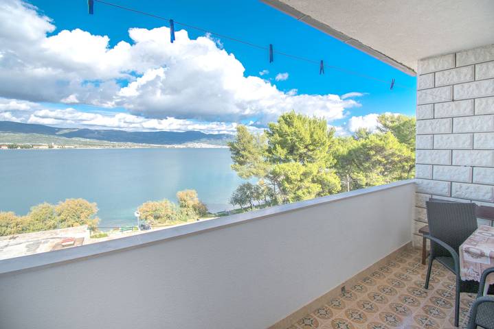 Apartament wakacyjny dla 4 osób, z Taras w Arbanija