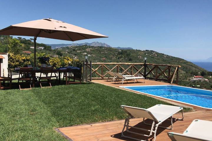 Villa Del Saraceno in Termini Napoli, Massa Lubrense