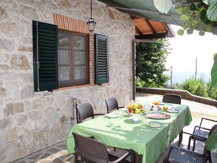 Ferienhaus für 5 Personen, mit Terrasse und Garten an der Versilia - 2