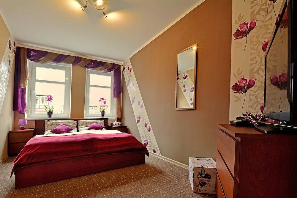 Entire apartment, New Feriewohnung in the heart of the valley with stunning view to Roßtrappe, **** in Thale, Harzvorland