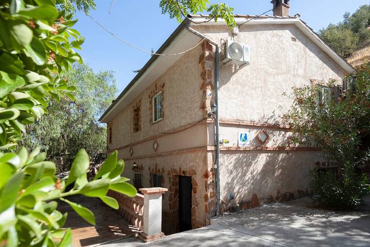 Casa para 15 personas, con jardín, Se admiten mascotas en Cazorla