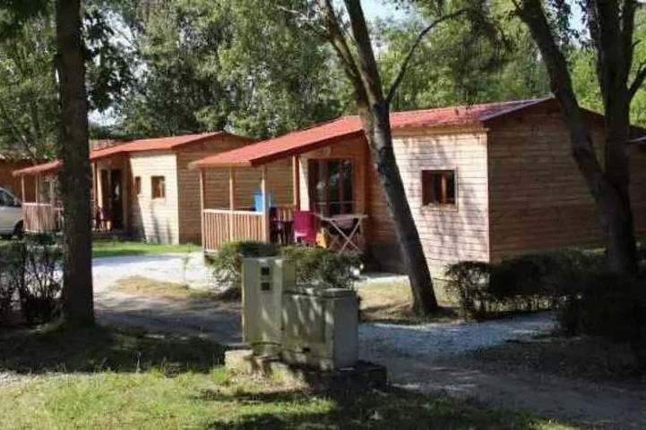 Gîte pour 4 personnes, avec piscine à Montgeard