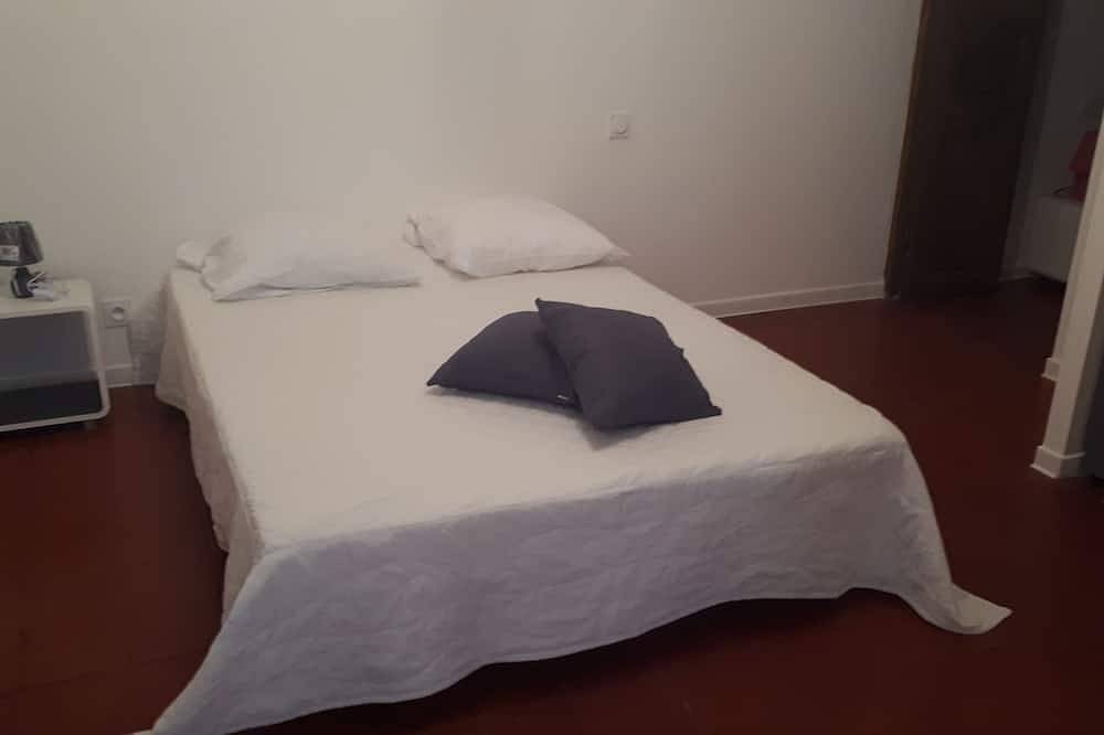 Entire apartment, Magnificent air-conditioned apartment 250 m from the sea in Moriani Plage Corse in Moriani-Plage, Corte region