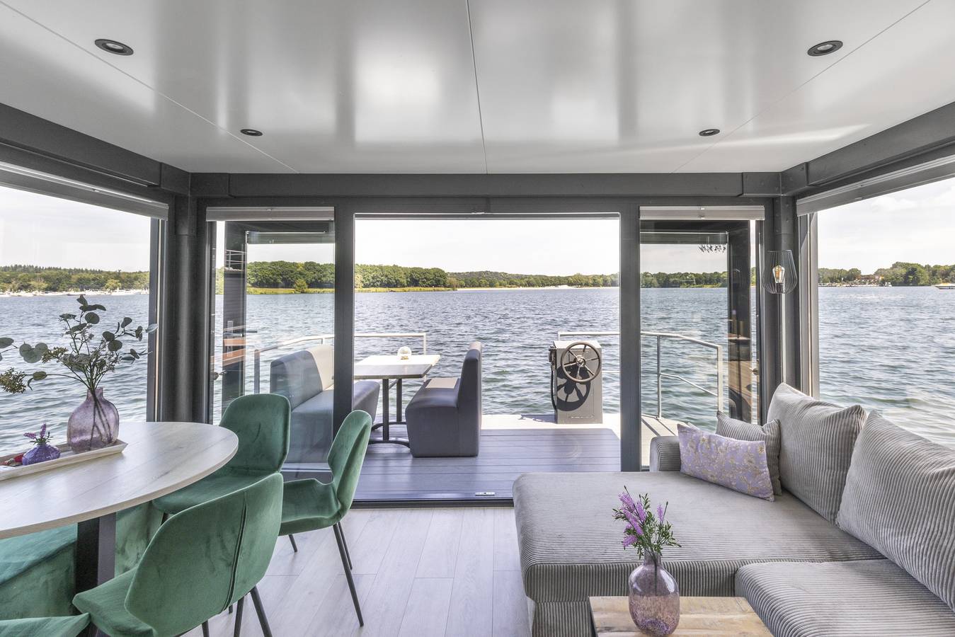 Huren Houseboat — Houseboat Marina Mookerplas met Xl Hottub | 4 - 6 personen in Middelaar, Nationaal Park De Maasduinen