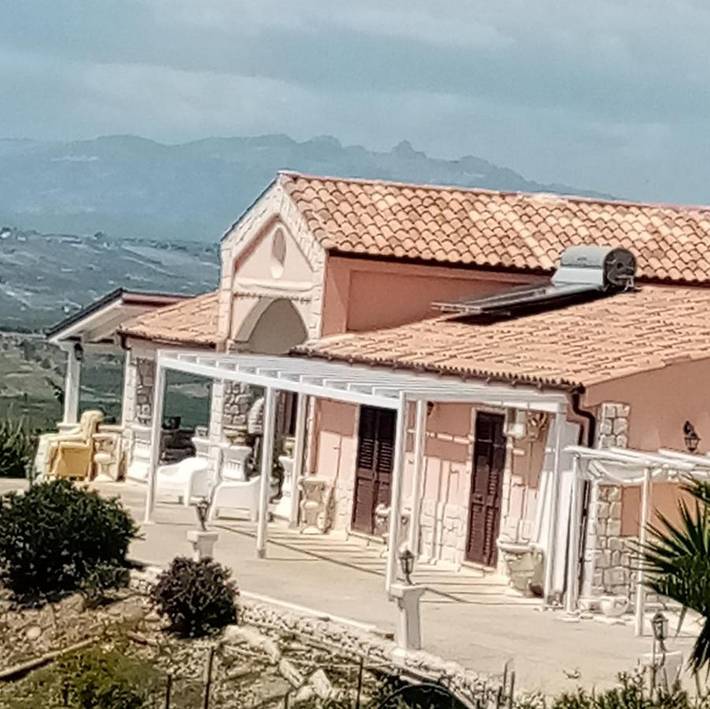 Ferienwohnung für 3 Personen, mit Terrasse und Garten sowie Ausblick
