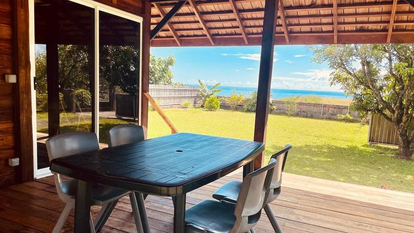 Maison de vacances pour 4 personnes, avec terrasse ainsi que vue et piscine