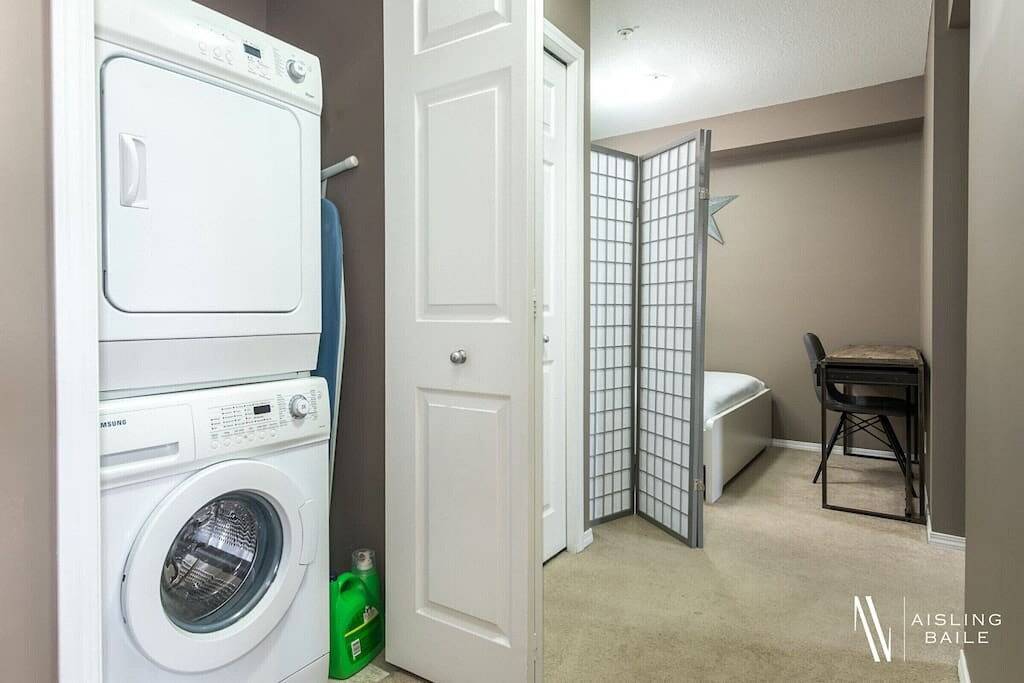 Ganze Wohnung, Contemporary | Cozy | Pool | Hot Tub | Lake Front in Kootenay-Nationalpark