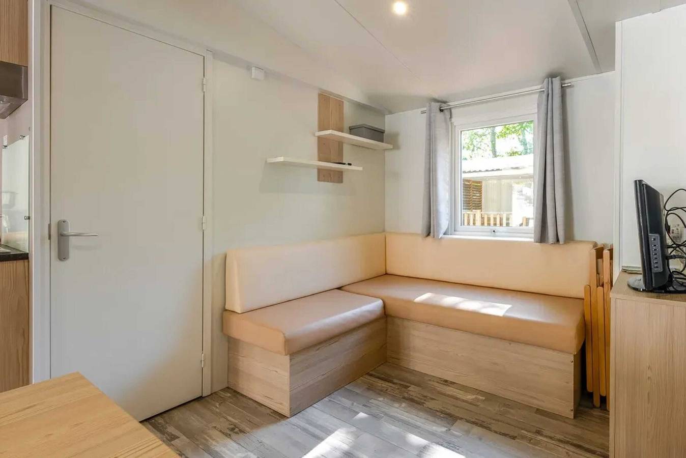 Bungalow con Servicios Compartidos cerca de Lagorce, 32 m² in Lagorce, Ardèche