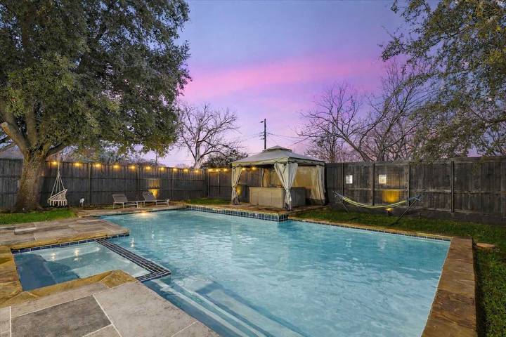 Chalet para 12 personas, con piscina y jardín, Se admiten mascotas en Texas
