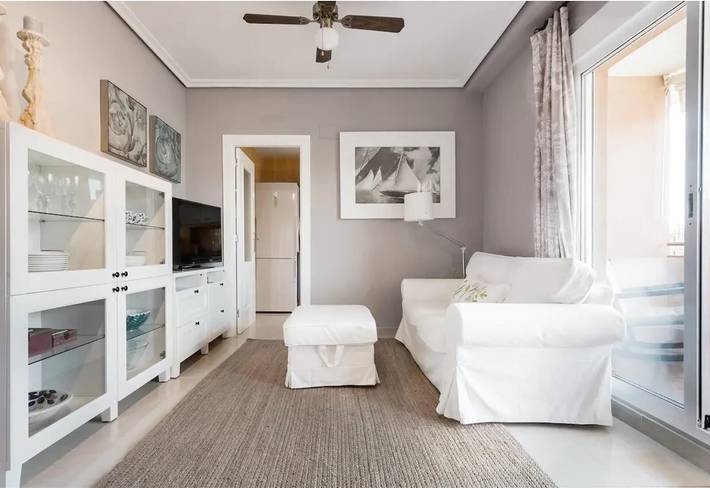 Ferienwohnung für 3 Personen, mit Balkon und Garten sowie Kinderpool in Dénia