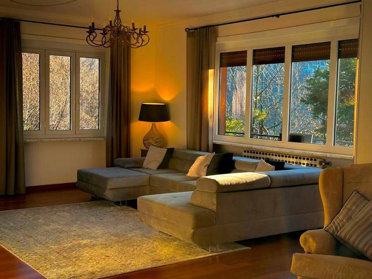 Appartement entier, Luxury 3 bedroom Grand Chalet in Perosa Argentina, Province de Turin