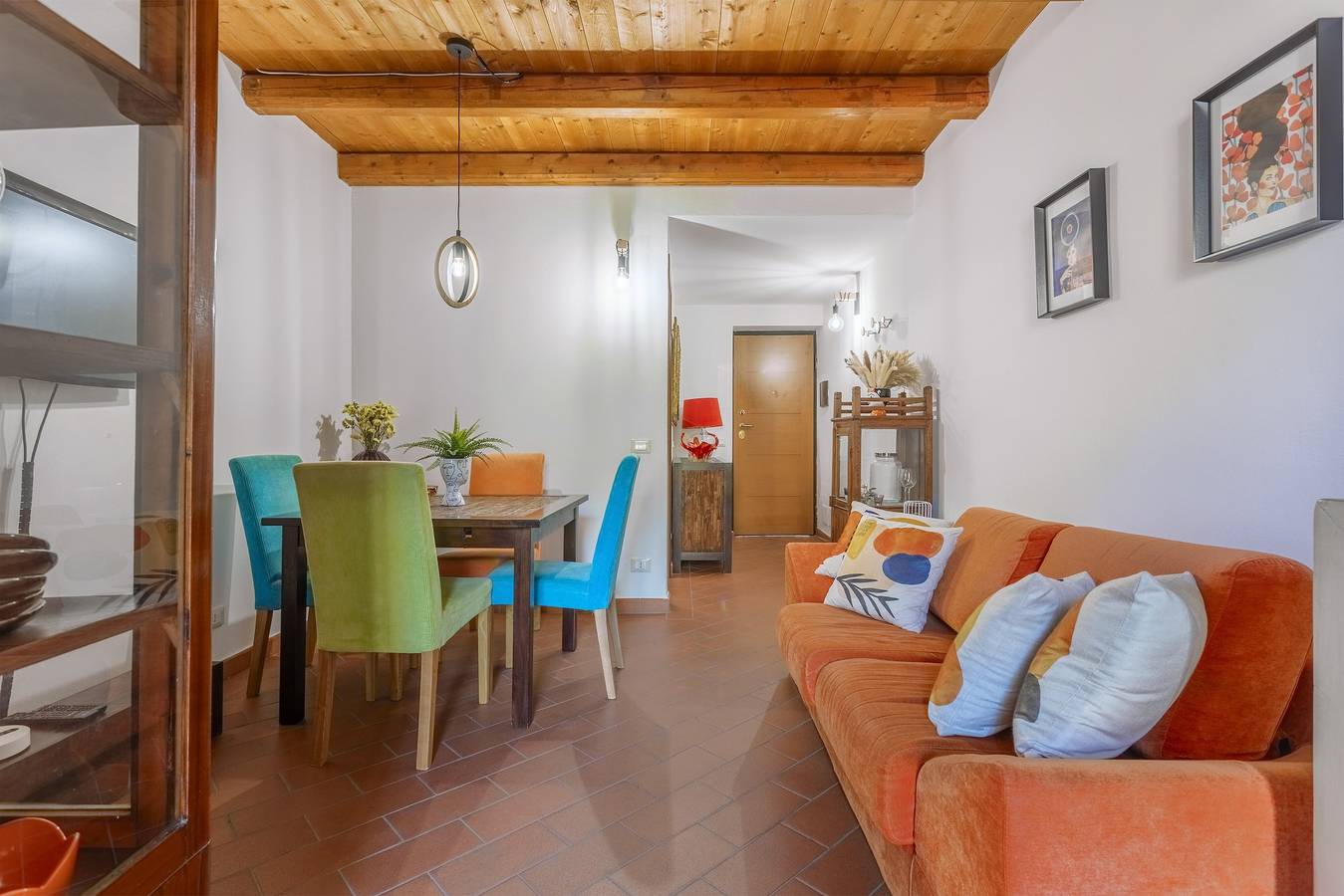 Apartamento entero, Apartamento 'Mau House 44' con terraza privada, Wi-Fi y aire acondicionado in Palermo, Provincia de Palermo