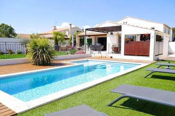 Gîte pour 8 personnes, avec jardin et jacuzzi à Bouillargues
