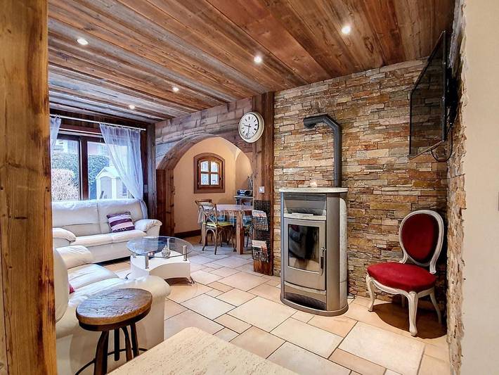 Gîte pour 4 personnes, avec Jacuzzi ainsi que Terrasse et Jardin à Moûtiers