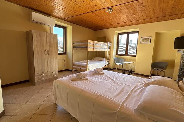 Entire apartment, Trarego Haus - Apartment 5 in Viggiona, Trarego Viggiona
