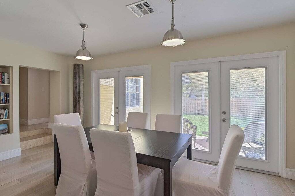 Charme in Hülle und Fülle auf Hypoluxo Island, unglaubliches Anwesen - zu Fuß zum Strand in Lantana, Palm Beach County